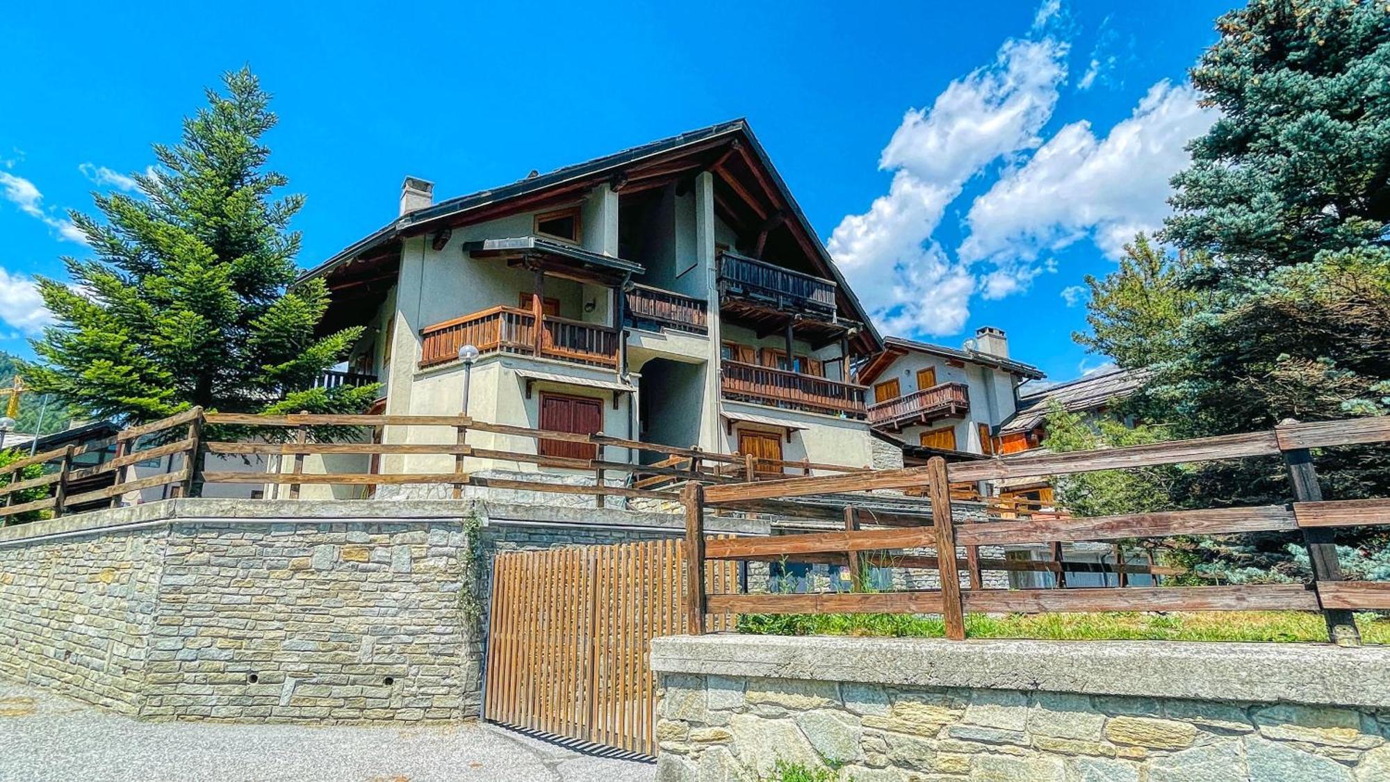 Appartamento Bellavista - Affitti Brevi Italia Oulx Εξωτερικό φωτογραφία